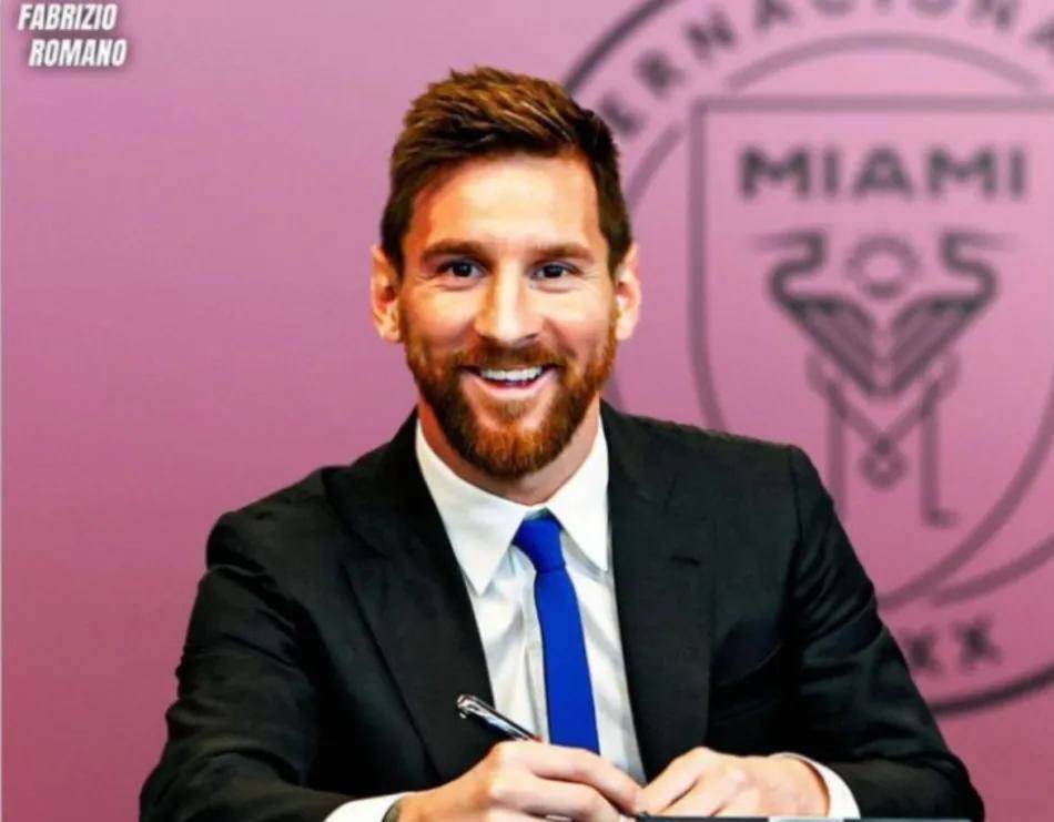 签了！梅西续约至2028年，打破美职联历史，C罗会选择继续跟吗